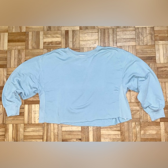 Light blue crop top - Picture 6 of 6